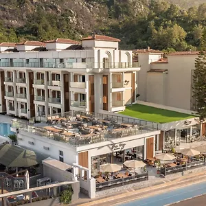 4* Otel The Ivy